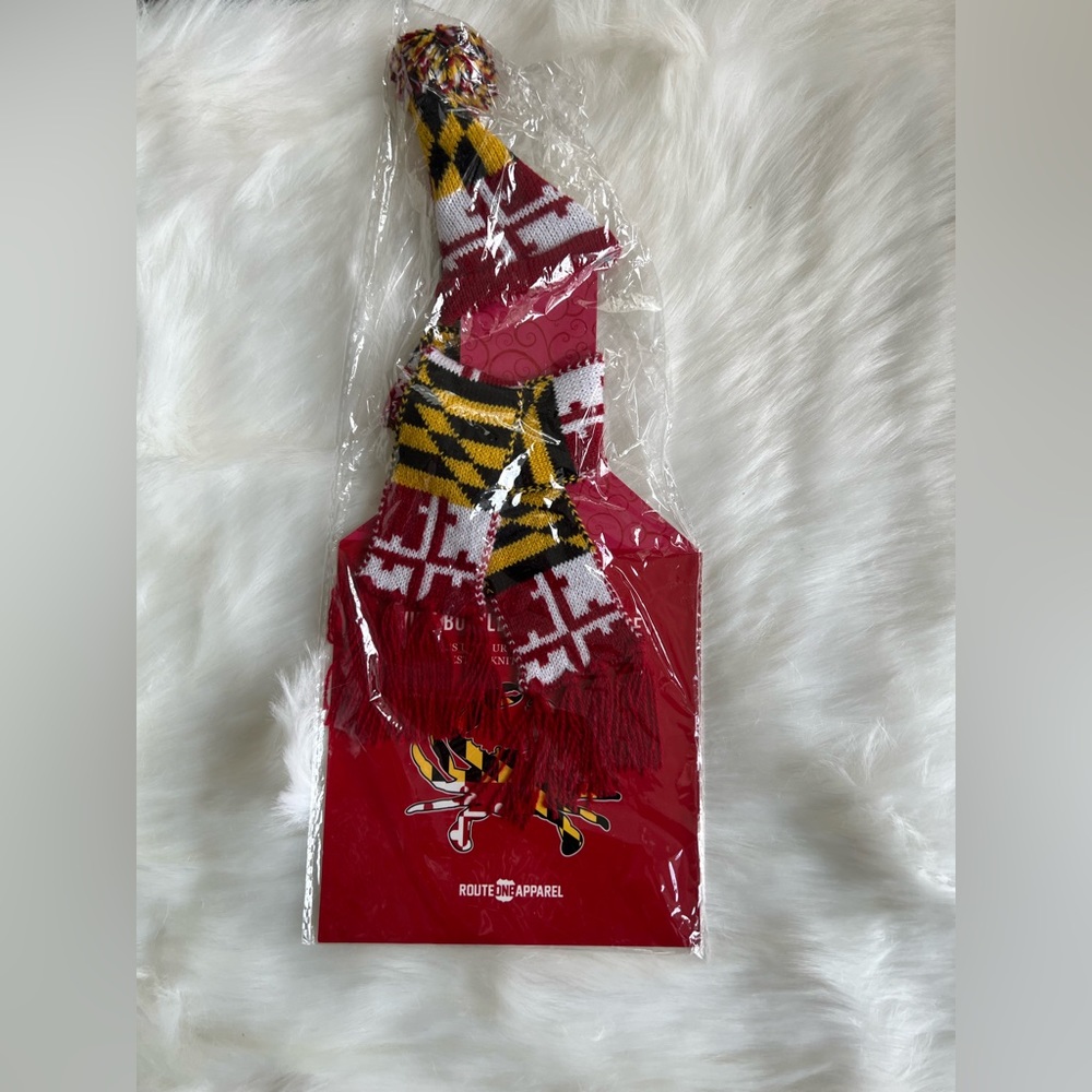 Maryland Knit Wine Bottle Scarf & Hat